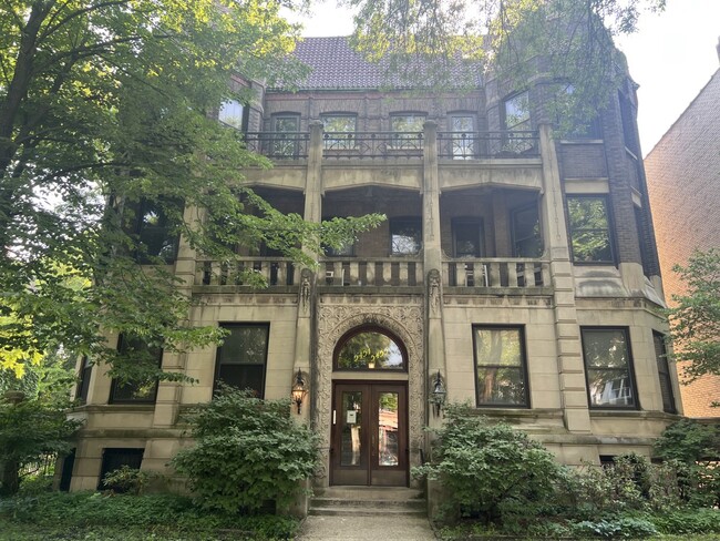 Primary Photo - 5455 S Hyde Park Blvd