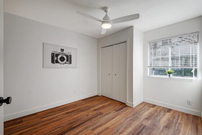 Building Photo - 1813 Gracy Farms Ln