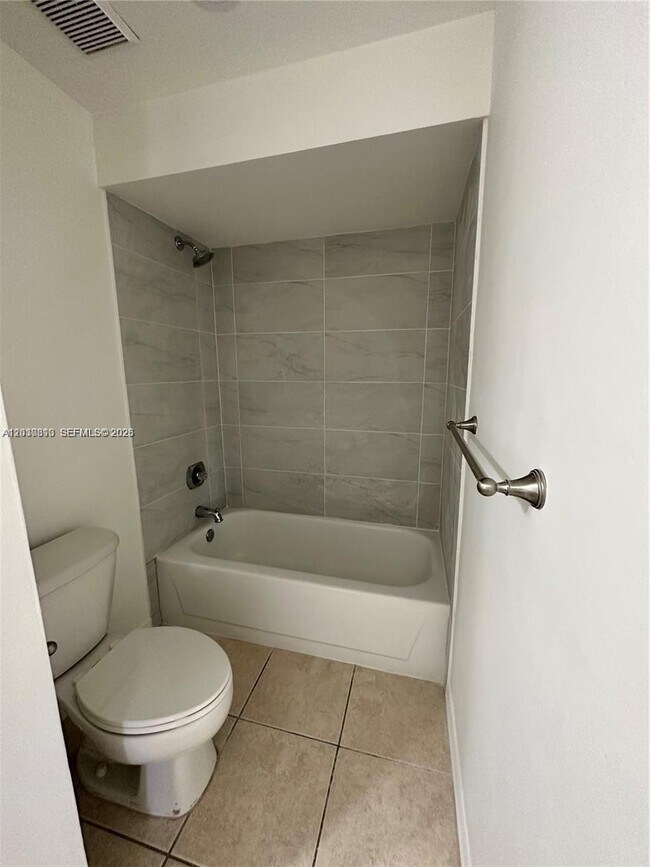 Building Photo - 9607 SW 138th Ave