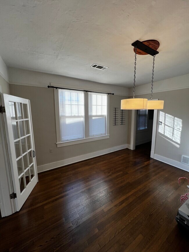 Building Photo - 2192 Nelson Ave