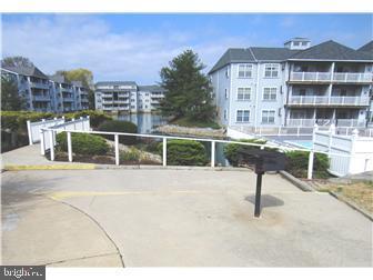 Building Photo - 1600 Waters Edge Dr