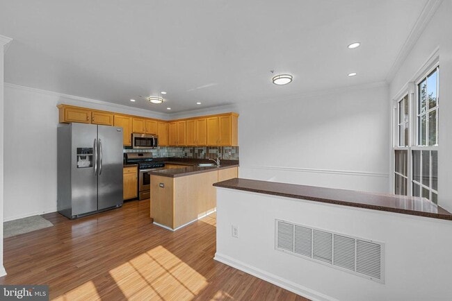 Building Photo - 540 Eagle Ct