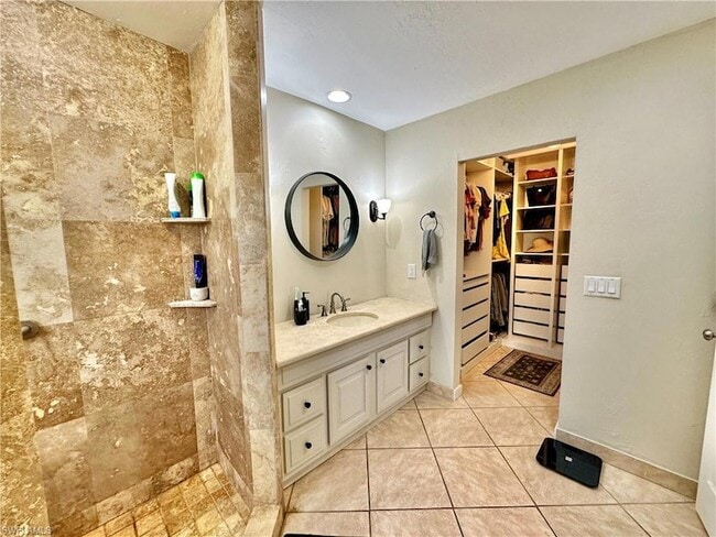 Building Photo - 169 Baltusrol Dr