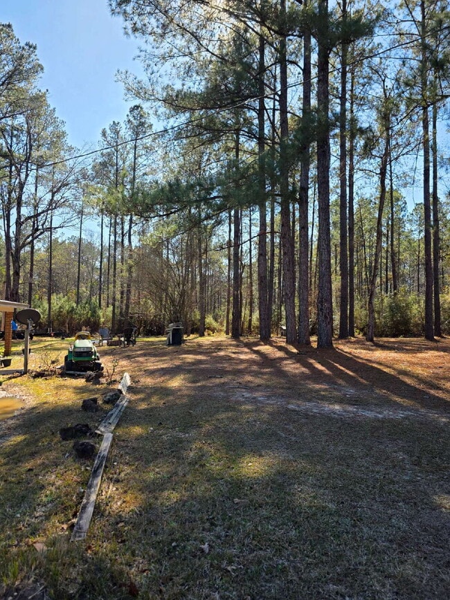 Building Photo - Brick home 3/1 available 3/1