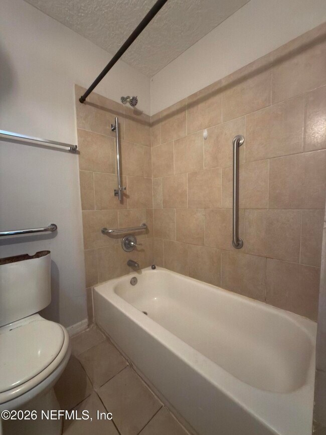 Building Photo - 1709 Dot St