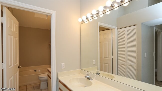 Building Photo - 402 Emerald Bay Cir
