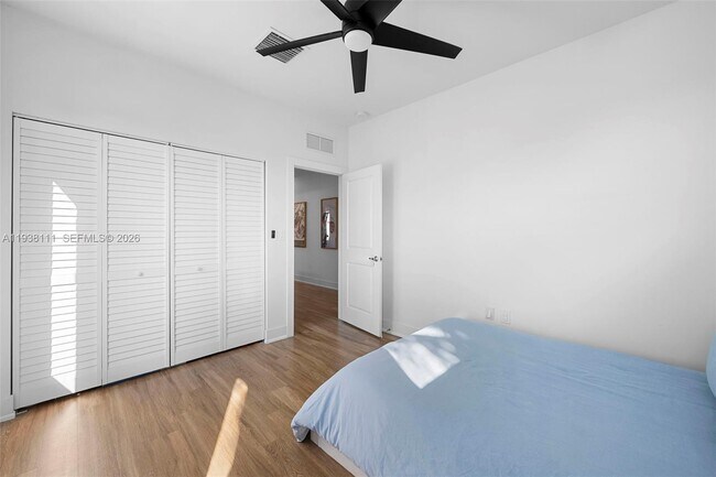 Building Photo - 821 SW 14th St