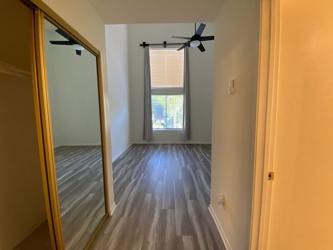 Building Photo - Spacious 2 Bedroom/ 2 Bath in the Highly Desired Tropical Setting of Windsong Cove Community of C...