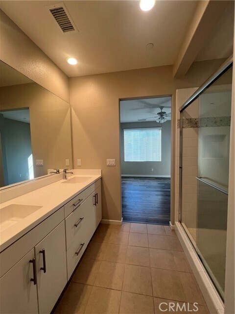 Building Photo - 177 Magnet