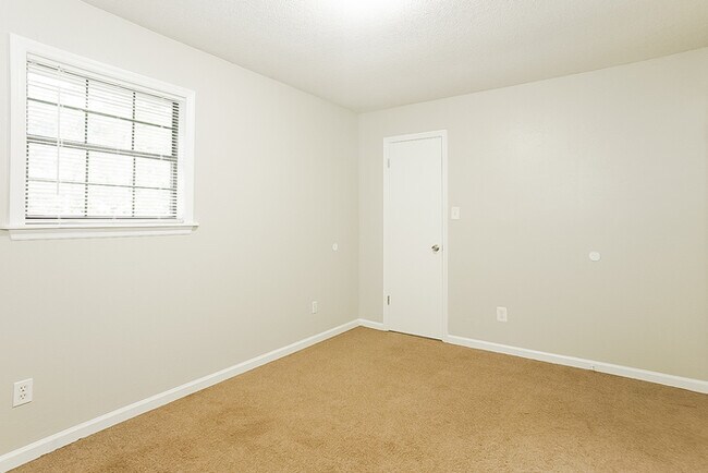 Building Photo - Charming 3-Bedroom Home in Martinez, GA