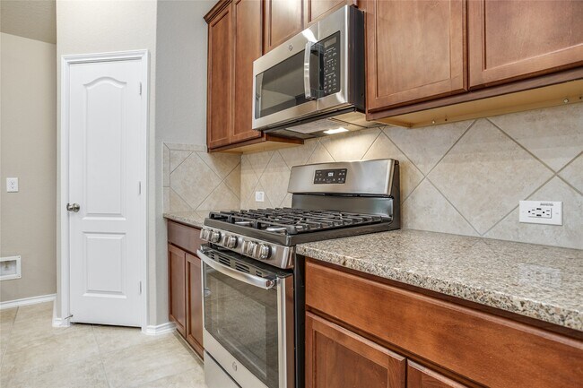 Building Photo - 20222 Rainflower Bay Ln