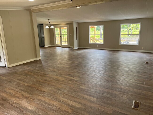 Building Photo - 360 Jammye Dr