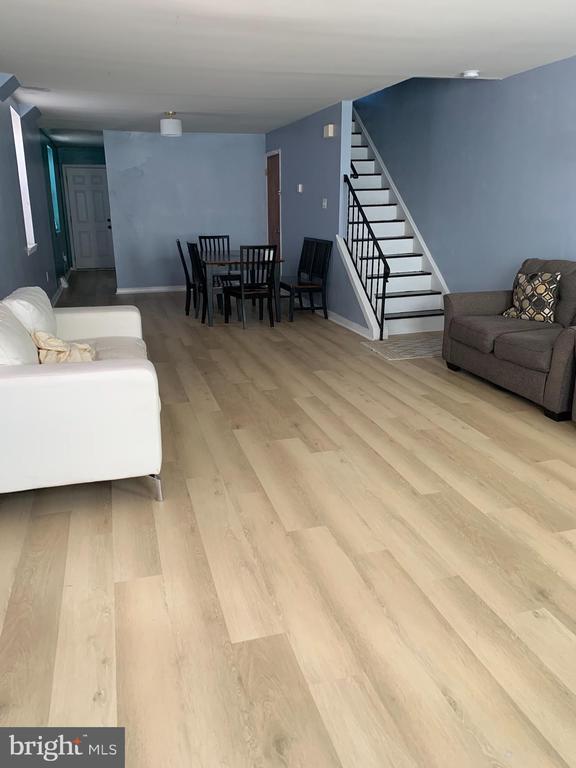 Building Photo - 1805 S 5th St