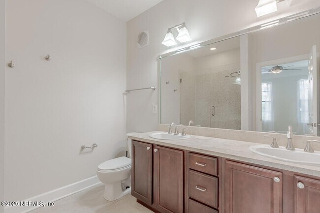 Building Photo - 9823 Tapestry Park Circle