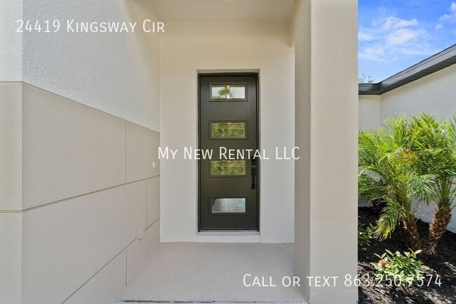 Building Photo - 24419 SW Kingsway Cir