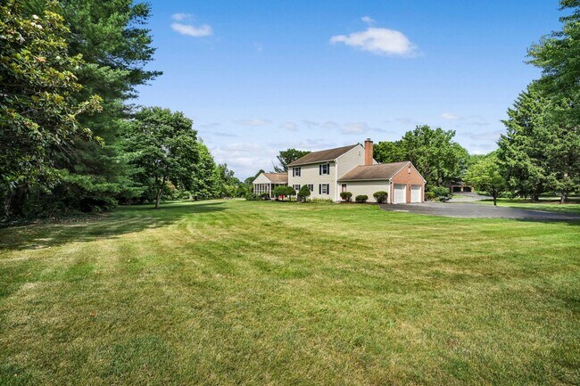 Building Photo - 684 Steinman Ct