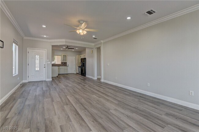 Building Photo - 2263 Potter Lake Ave