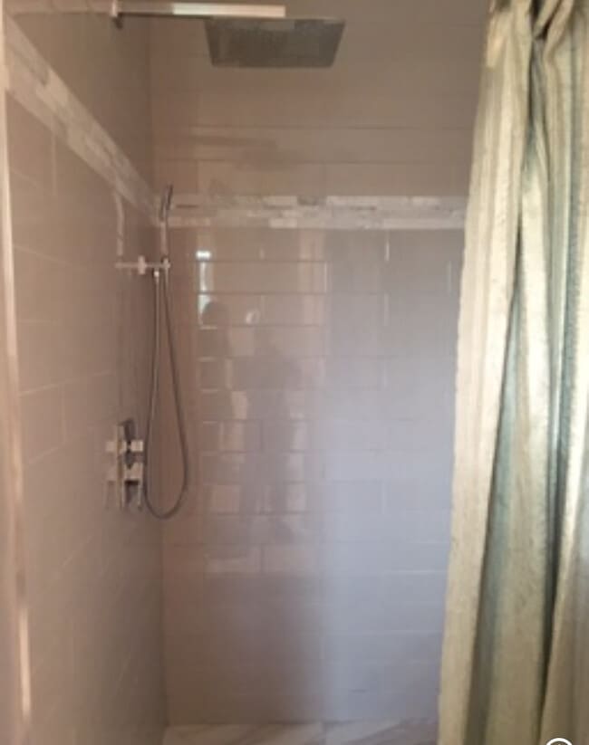 Building Photo - 3348 Helen Ln