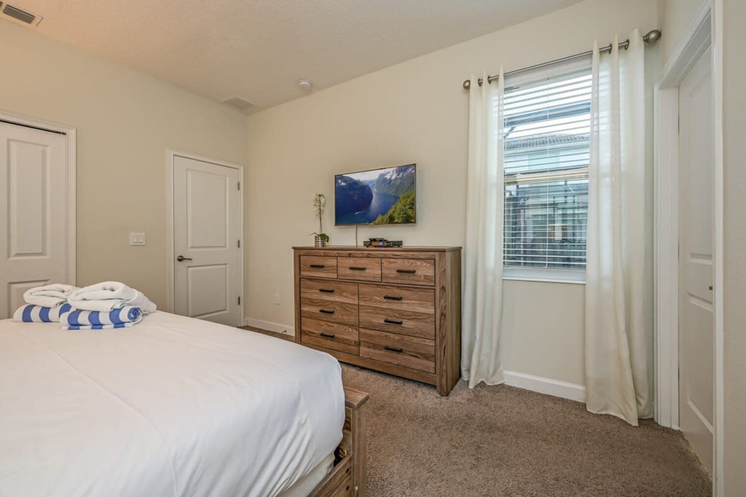 Building Photo - 4789 Kings Castle Cir