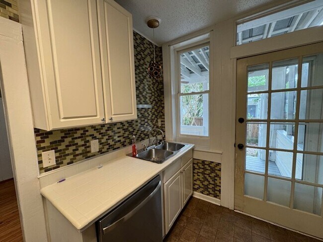 Building Photo - Downtown Wilmington