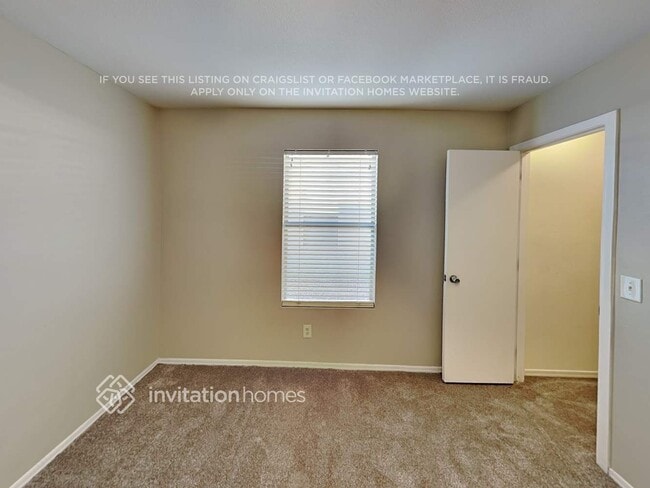 Building Photo - 1039 E Desert Moon Trail