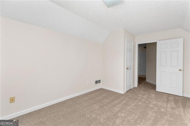 Building Photo - 1090 Norwalk Trce