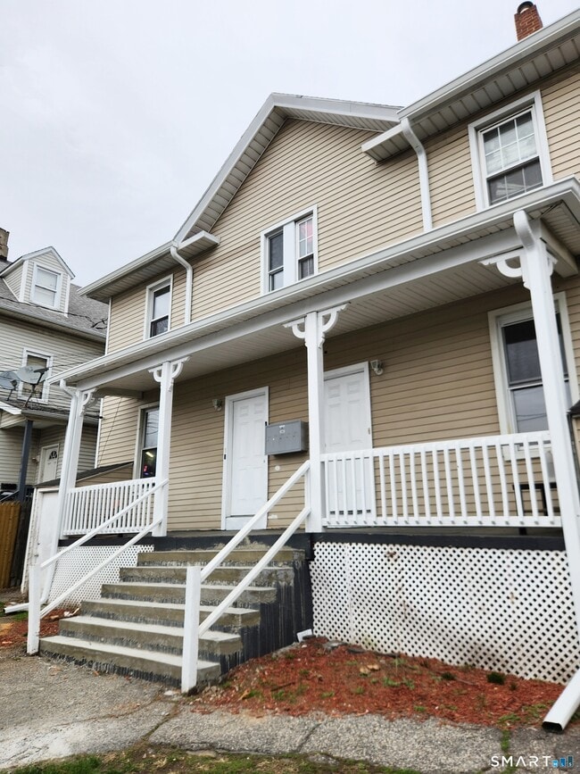 Building Photo - 202 Harral Ave
