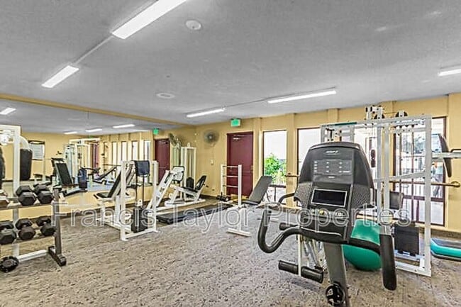 Building Photo - 6780 Friars Rd