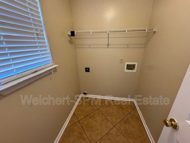 Building Photo - 5616 Autumn Valley Dr