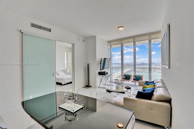 Building Photo - 1100 Biscayne Blvd
