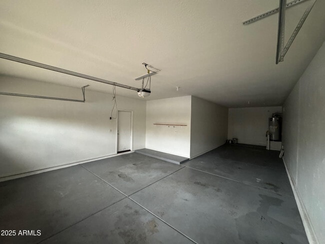 Building Photo - 2418 W Florentine Rd