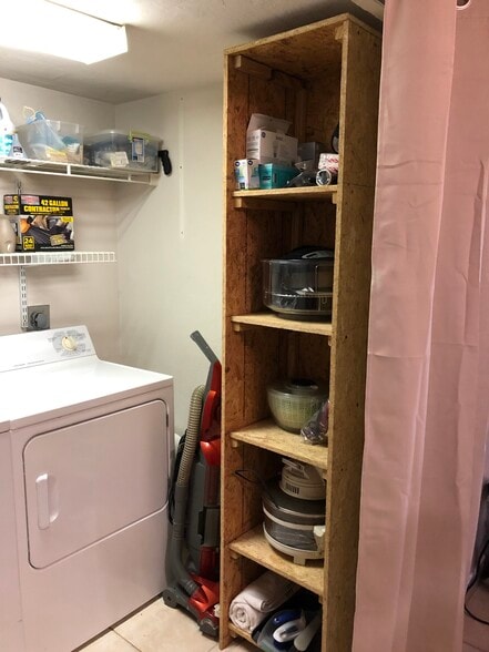 Building Photo - 2360 SW Archer Rd