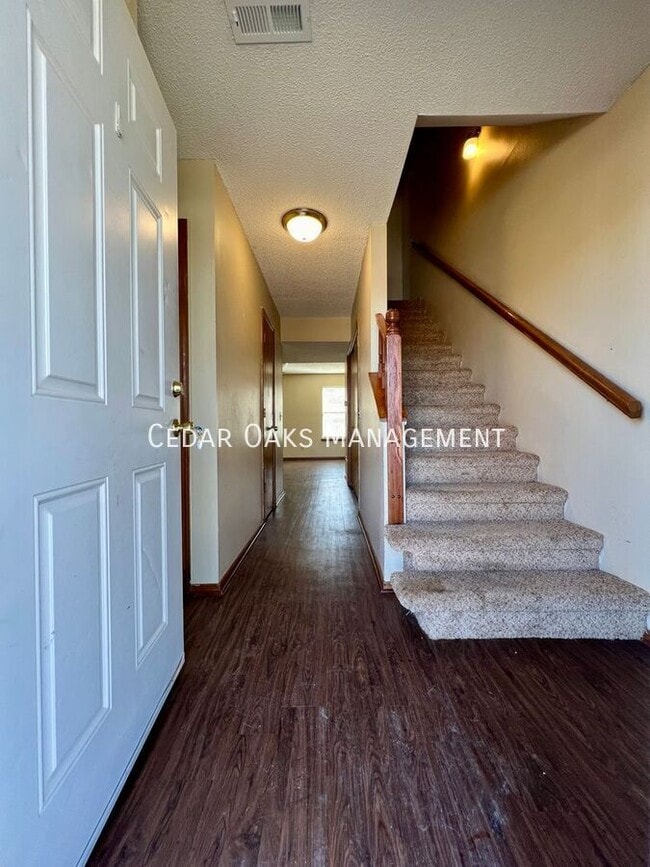 Building Photo - 4102 N Sunflower Cir