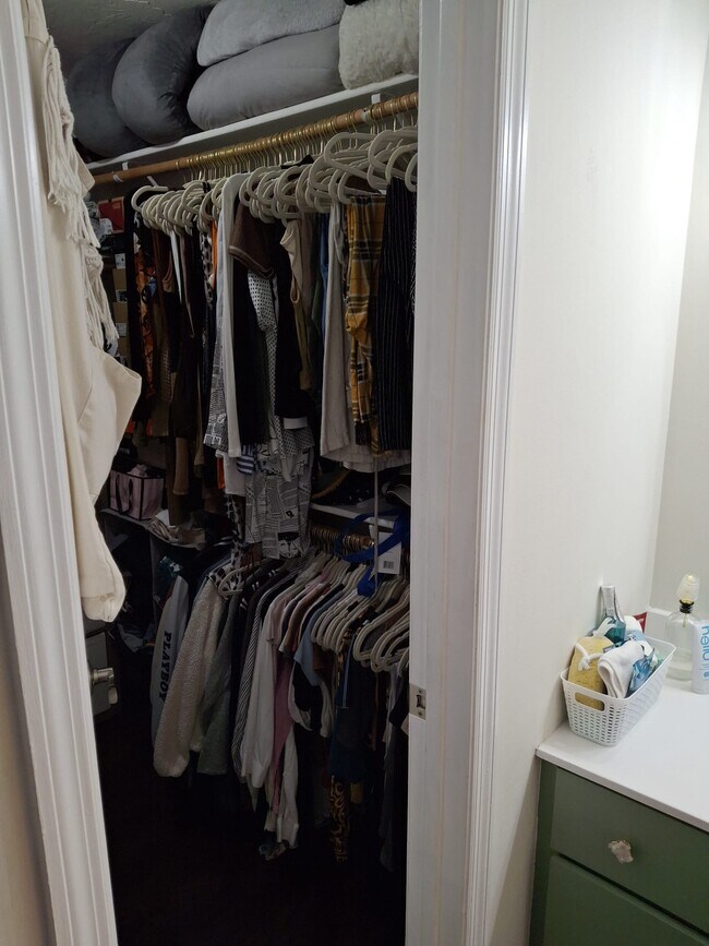 Building Photo - 385 Toledo St