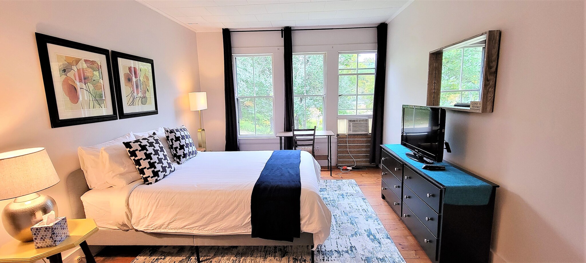 Bedroom 2, Queen Bed - 74 Bridgton Rd