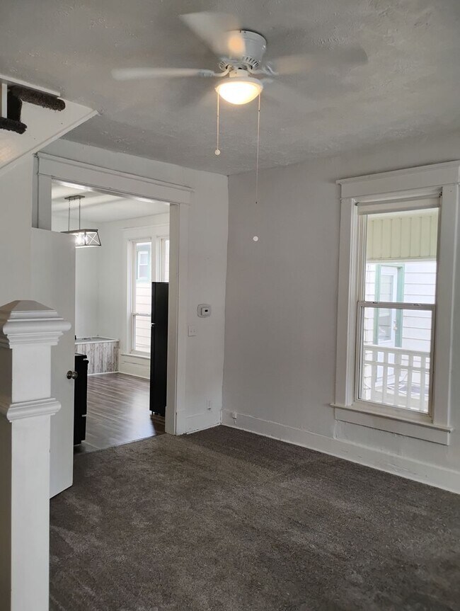 Building Photo - 522 N 13th St
