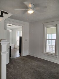 Building Photo - 522 N 13th St