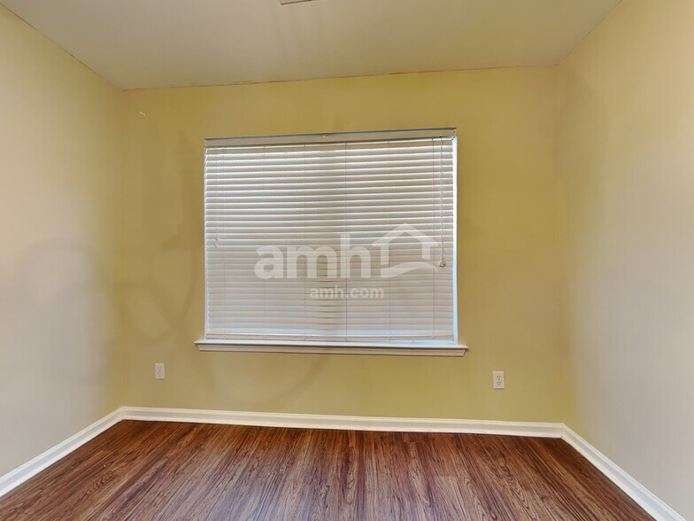 Building Photo - 2236 Blakers Blvd