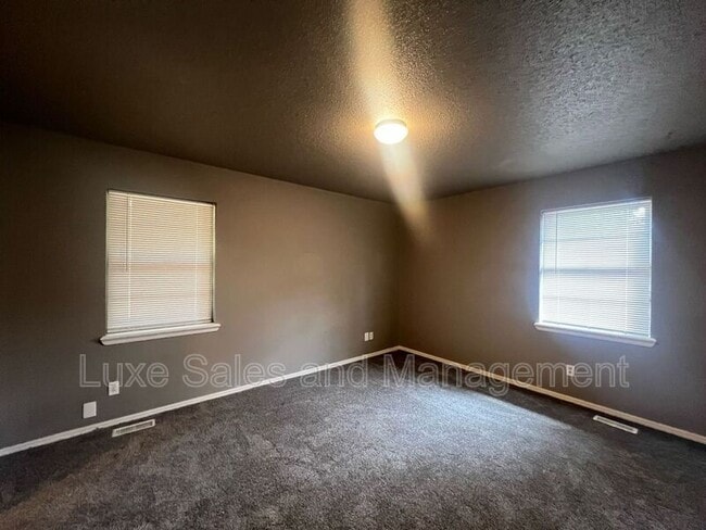 Building Photo - 503 Turtle Creek Dr