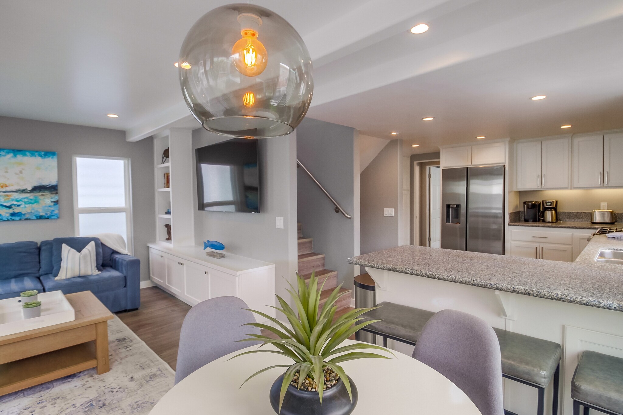 Building Photo - 735 Whiting Ct