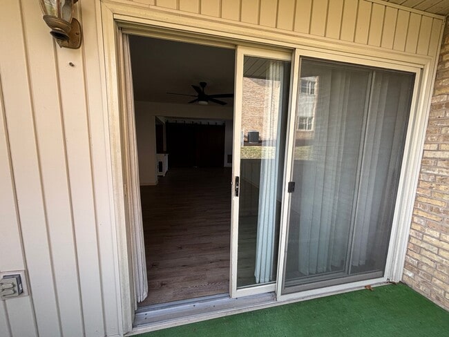 Building Photo - 5260 Crossbow Cir