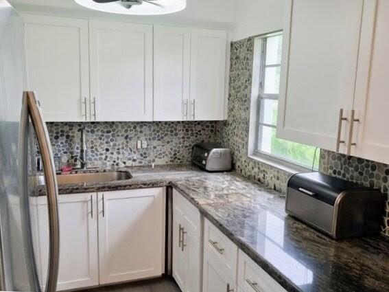 Building Photo - 25 Upminster Dr