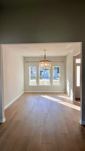 Building Photo - 728 Isle Verde Dr