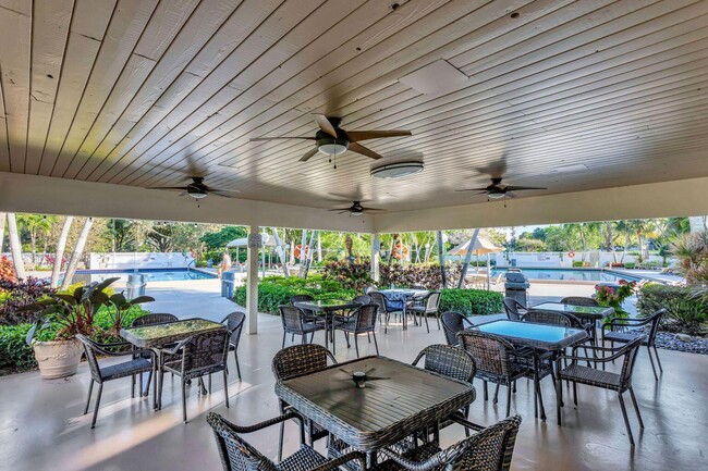 Building Photo - 3503 Oaks Way