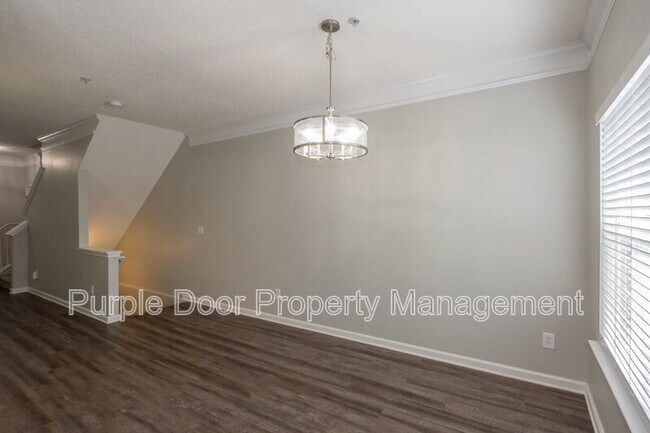 Building Photo - 1214 Charleston Ct