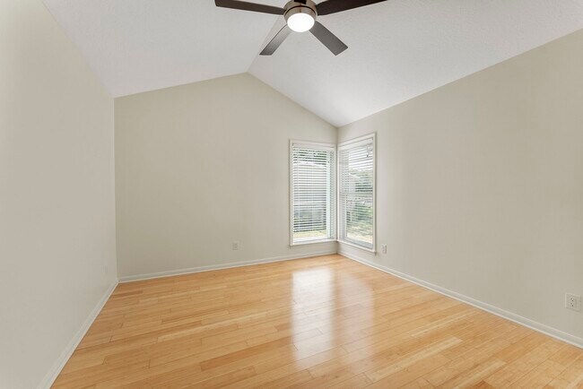 Building Photo - 3920 Brookhaven Dr