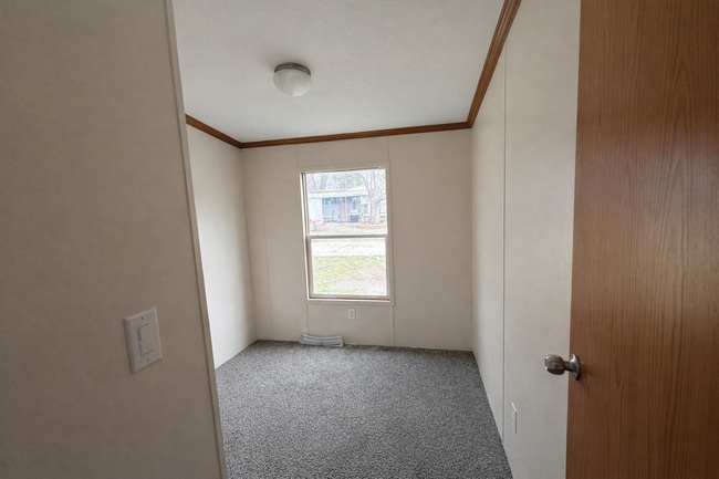 Building Photo - 261 Oak Lawn Dr