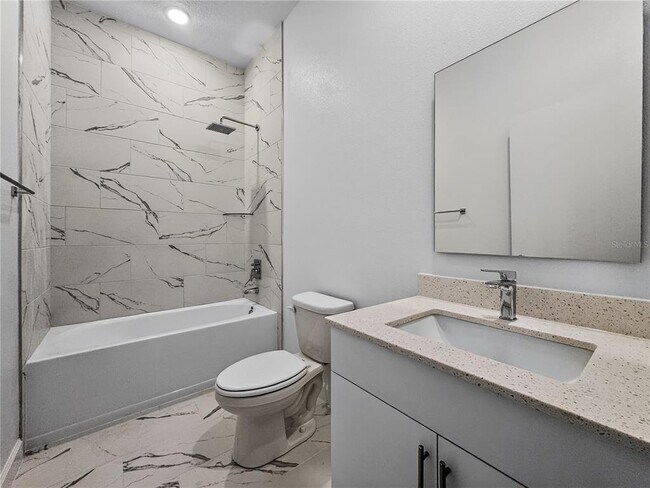 Building Photo - 612 Trikomo Dr