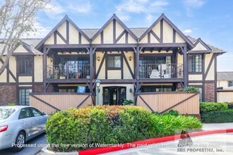 Building Photo - Remodeled Condo in Gated Community!