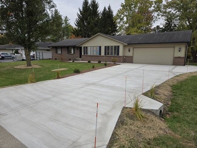 Primary Photo - 3802 Gnarl Tree Ln